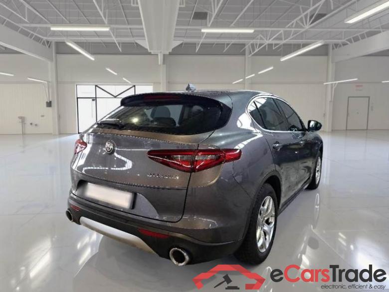 AlfaRomeo 62 ALFA ROMEO STELVIO / 2017 / 5P / SUV 2.2 TURBO DIESEL 190CV BUSINESS AT8 Q4 #2