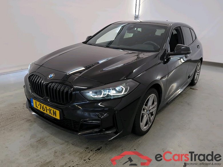 BMW 1 Serie '19 BMW 1 Serie 118iA M Sport 5d