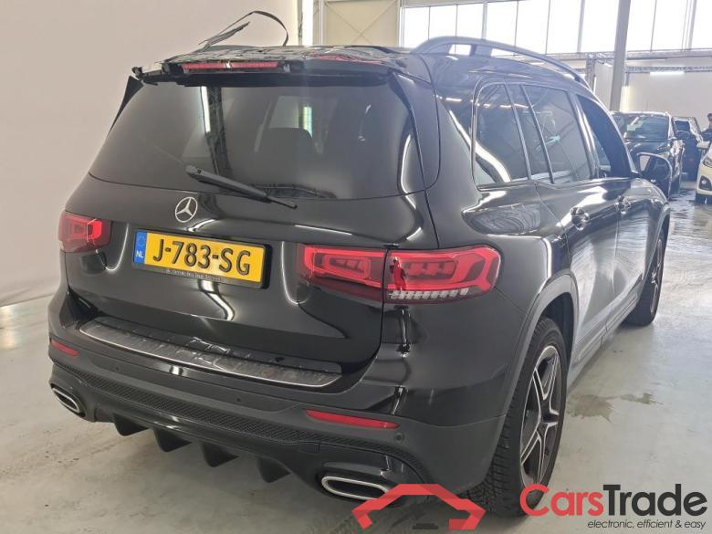 Mercedes GLB  '19 Mercedes-Benz GLB 200 DCT Business Solution AMG 5d #2