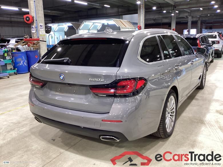 BMW 5 SERIES TOURING 2.0 520E TOURING AUTO #4