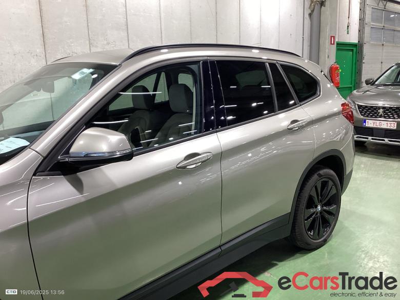 BMW X1 2.0 SDRIVE18DA (110KW) #3