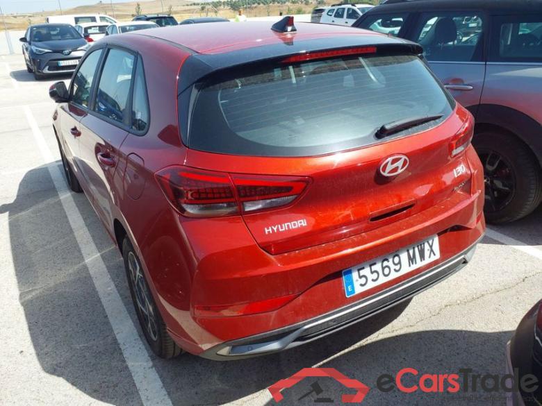 HYUNDAI i30 1.0 TGDI 100CV 48V Klass #2