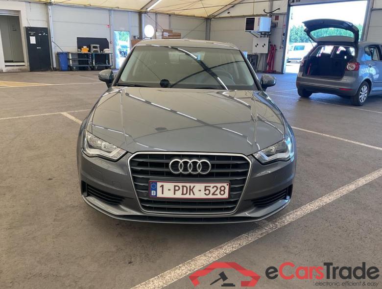 AUDI A3 Sedan Audi A3 Berline Attraction 1.6 TDI  81(110) kW(ch) 6 vitesses #4
