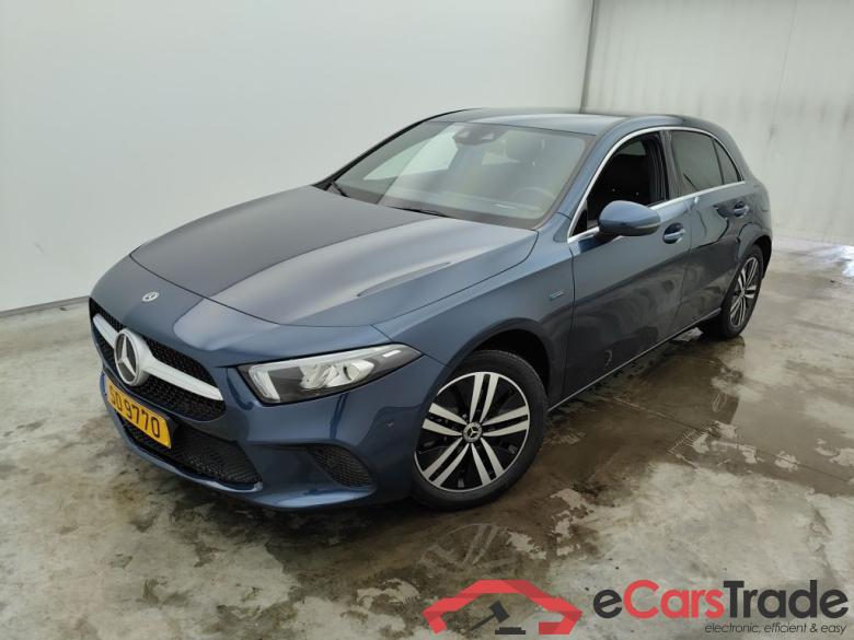 MERCEDES CLASSE A (W177) - A 250 e 160 Business Solution (EU6d-TEMP) 5d Auto #4