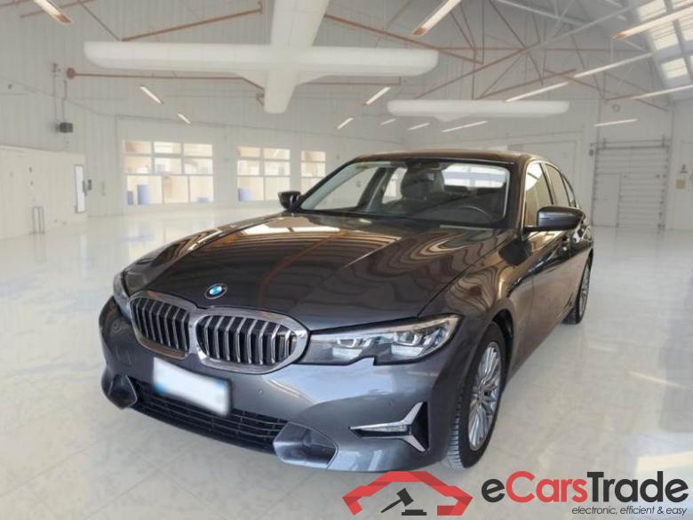 BMW 154 BMW SERIE 3 / 2018 / 4P / BERLINA 316D 48V LUXURY AUTO #1