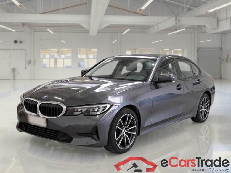 BMW 14 BMW SERIE 3 / 2018 / 4P / BERLINA 318D BUSINESS ADVANTAGE AUTOMATICA #1