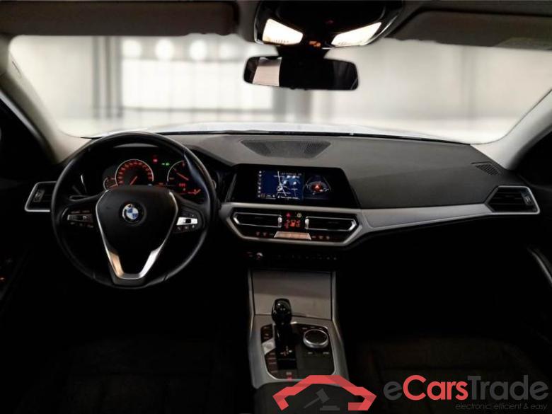 BMW 14 BMW SERIE 3 / 2018 / 4P / BERLINA 318D BUSINESS ADVANTAGE AUTOMATICA #3