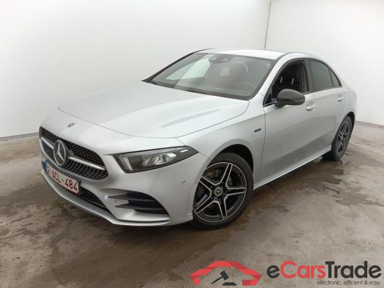Mercedes-Benz A-Klasse Limousine A 250e Business Solution 4d excluweb end 19.06 #1