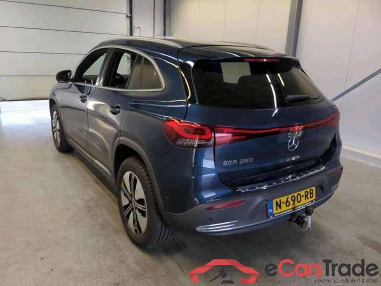 MERCEDES-BENZ EQA 250 Bns Sol. Lux #6