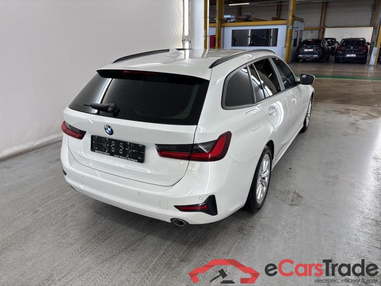 BMW 3 SERIES TOURING 2.0 318DA (100KW) TOURING Model Advantage Business  Mirror Storage #4
