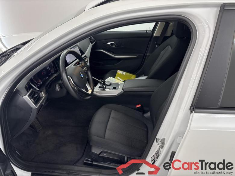 BMW 3 SERIES TOURING 2.0 318DA (100KW) TOURING Model Advantage Business  Mirror Storage #5