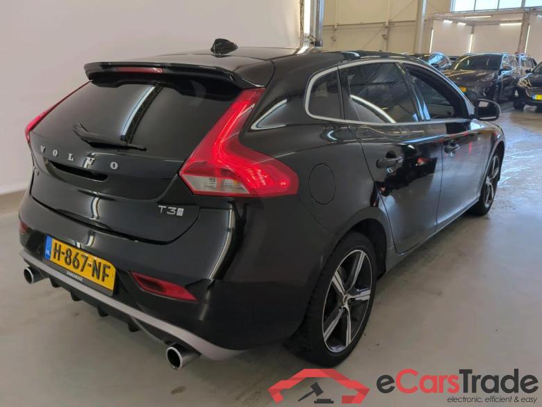 Volvo V40 Volvo V40 T3 Geartronic Polar+ Sport 5d #2