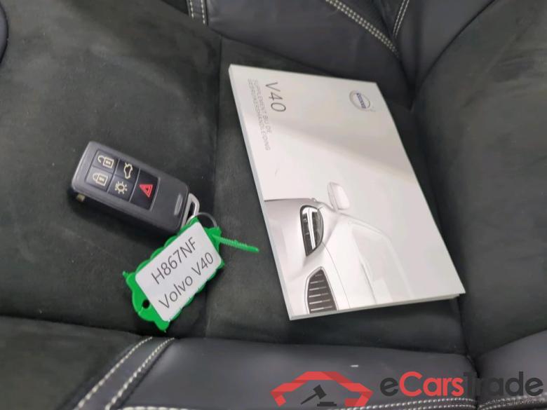 Volvo V40 Volvo V40 T3 Geartronic Polar+ Sport 5d #4