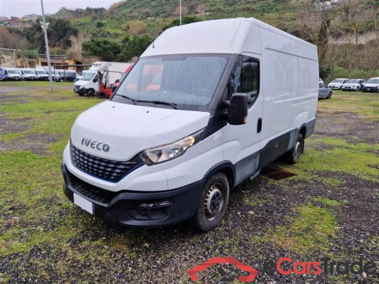 IVECO DAILY / 2019 / 4P / FURGONE 35S14NV 3520L H2 BLUE P. #1