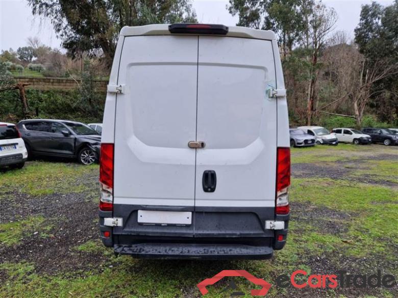 IVECO DAILY / 2019 / 4P / FURGONE 35S14NV 3520L H2 BLUE P. #5