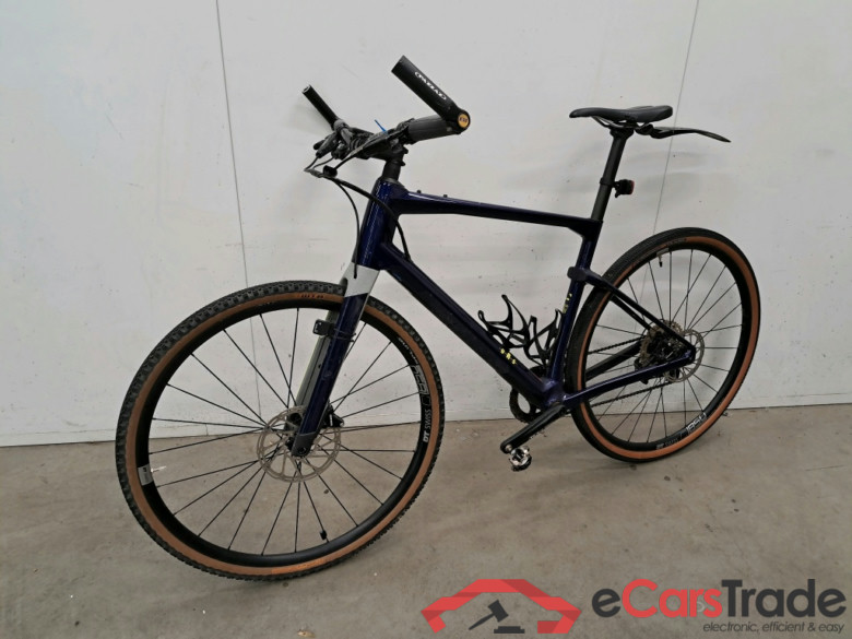 - BMC URS ONE V2 - SIZE LARGE - BLUE - 2022