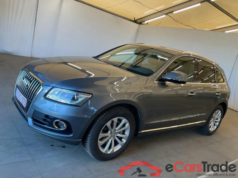 AUDI Q5 Audi Q5   2.0 TDI clean diesel  110(150) kW(ch) 6 vitesses