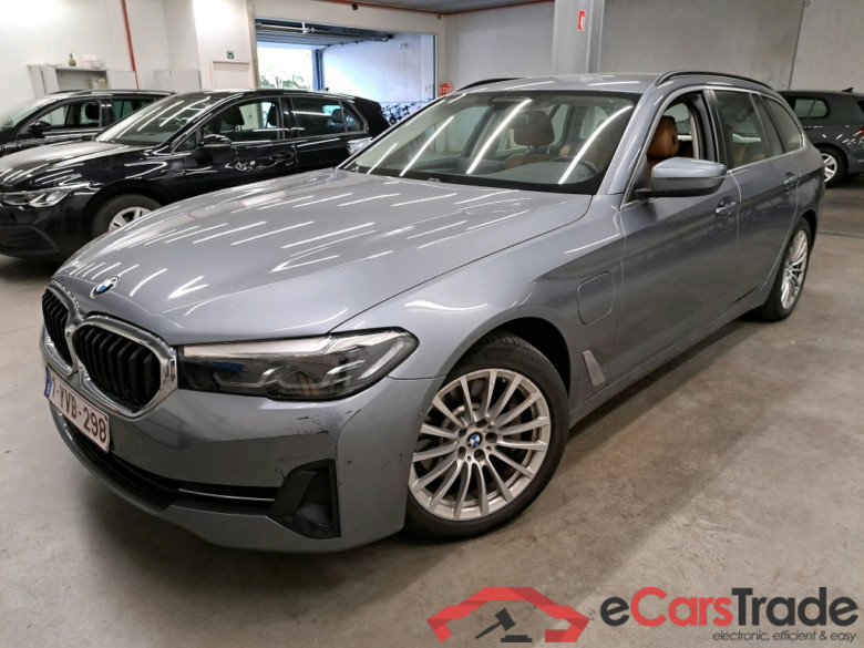 BMW - BMW 5 TOURING 530e 292PK Pack Comfort Plus & Active Cruise & Driving & Parking Assistant * HYBRID *