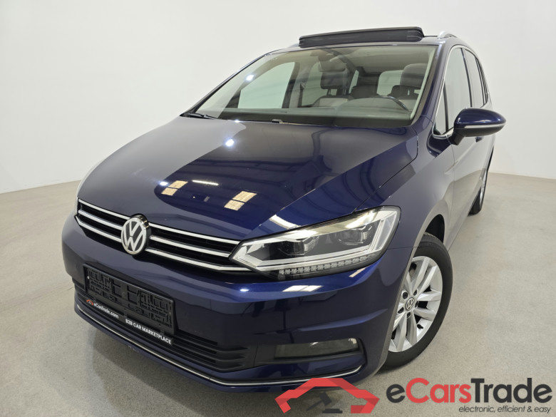 Volkswagen Touran 1.6 TDi Highline Pano LED-Matrix Navi Camera Klima PDC ... #1