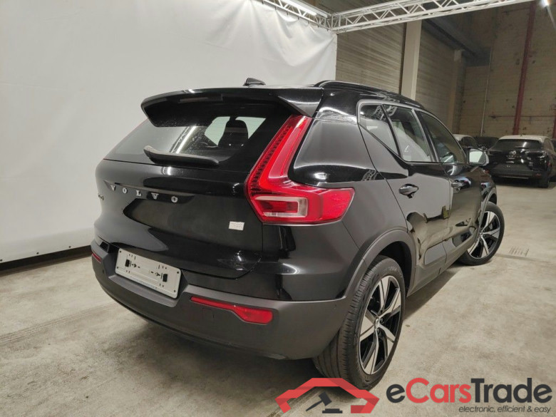 Volvo XC40 P8 4x4 Recharge R-Design 5d #2