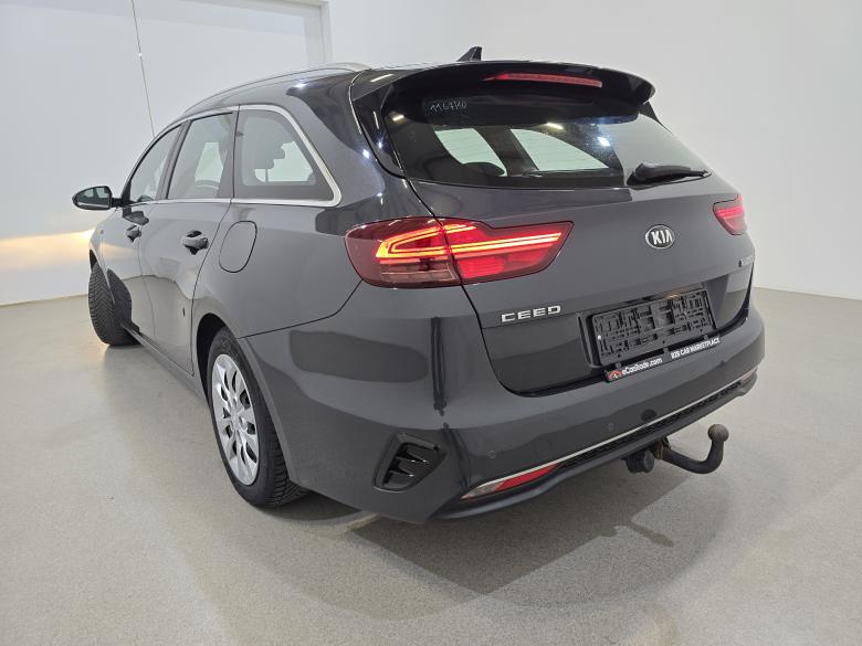 Kia Ceed Sportswagon 1.6 CRDi Navi-Pro Camera Klima PDC ... #6