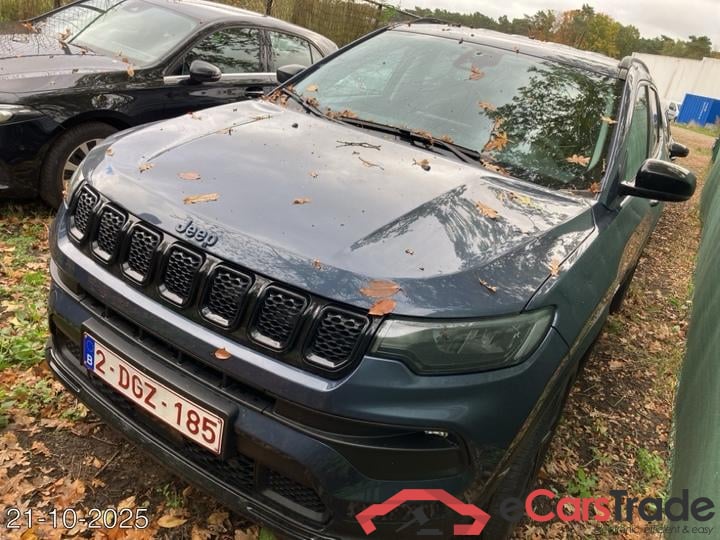 Jeep Compass Compass 1.3 Turbo T4 190 4xe ATX Night Eagle (PHEV) 140kW/190pk  5D/P Auto-6 Jeep Compass Compass 1.3 Turbo T4 190 4xe ATX Night Eagle (PHEV) 140kW/190pk  5D/P Auto-6