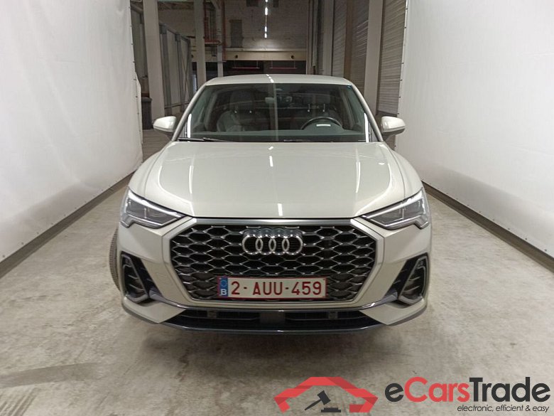 Audi Q3 Sportback 45 TFSI e S tronic 5d #5