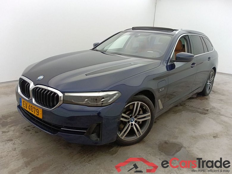 BMW 5 TOURING - 2020 530eXA 184hp PHEV 5d #1