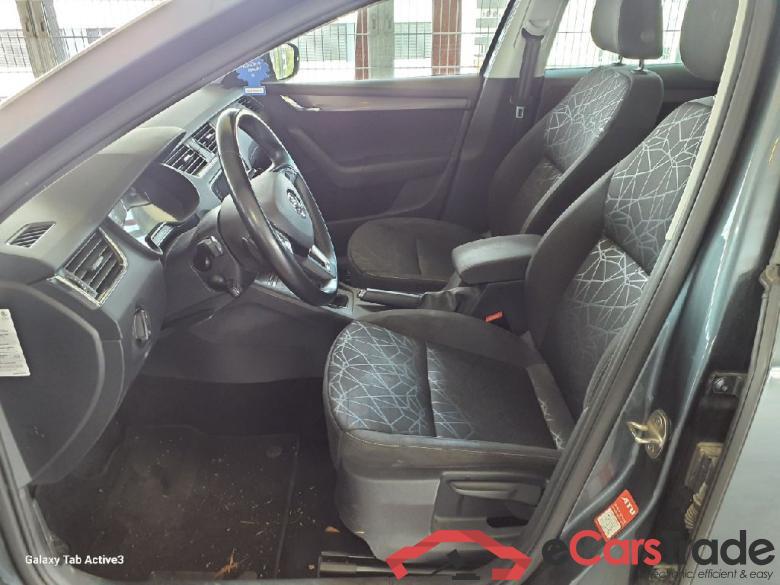 Octavia Combi Clever 2.0 TDI 110KW AT7 E6 #4 Octavia Combi Clever 2.0 TDI 110KW AT7 E6 #4