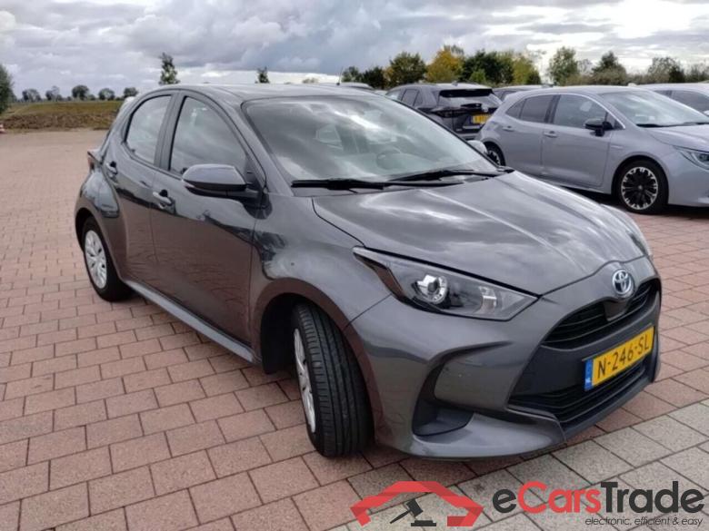 TOYOTA YARIS 1.5 Hybrid Active #2 TOYOTA YARIS 1.5 Hybrid Active #2