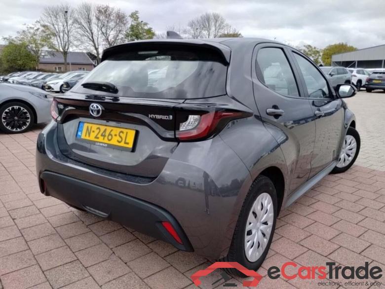 TOYOTA YARIS 1.5 Hybrid Active #4 TOYOTA YARIS 1.5 Hybrid Active #4