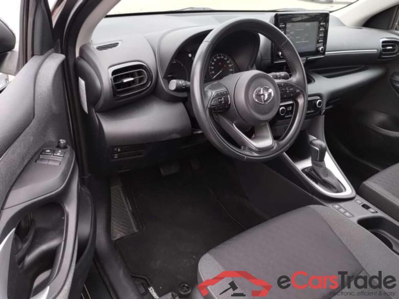 TOYOTA YARIS 1.5 Hybrid Active #5 TOYOTA YARIS 1.5 Hybrid Active #5