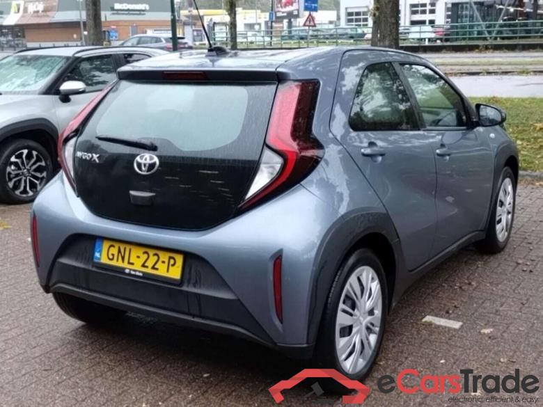 TOYOTA Aygo X 1.0 VVT-i MT Play #4