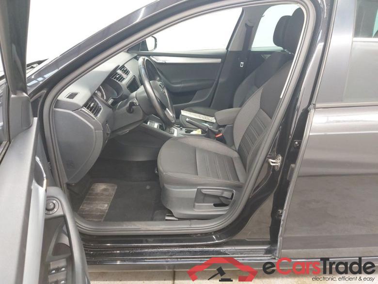 Skoda Octavia Combi 1.6 CRTDI 85kW GreenTec Ambition 5d #3 Skoda Octavia Combi 1.6 CRTDI 85kW GreenTec Ambition 5d #3