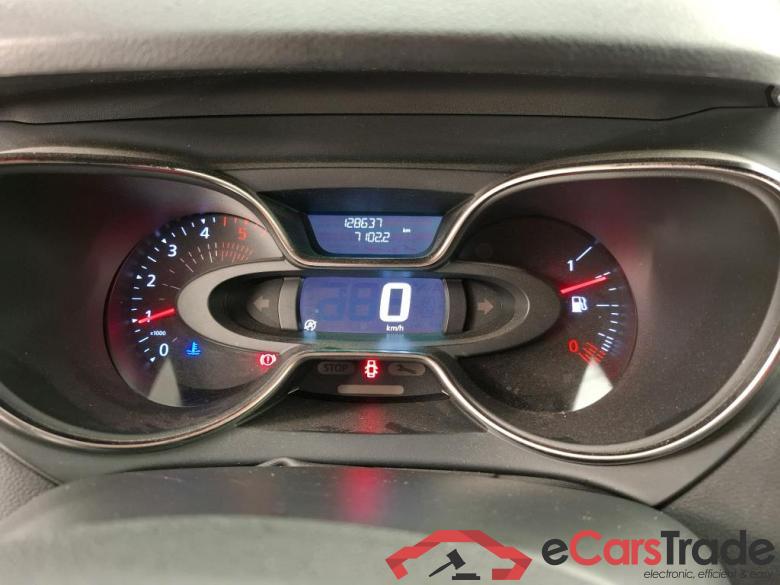 RENAULT Captur / 2017 / 5P / Crossover Business dCi 90 #6
