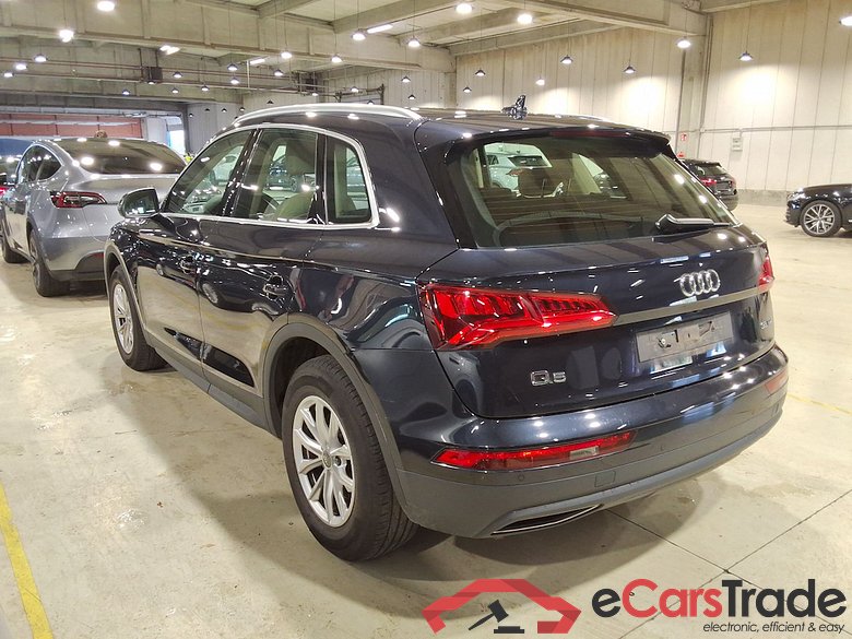AUDI Q5 DIESEL - 2017 35 TDi Business Edition S tronic #2