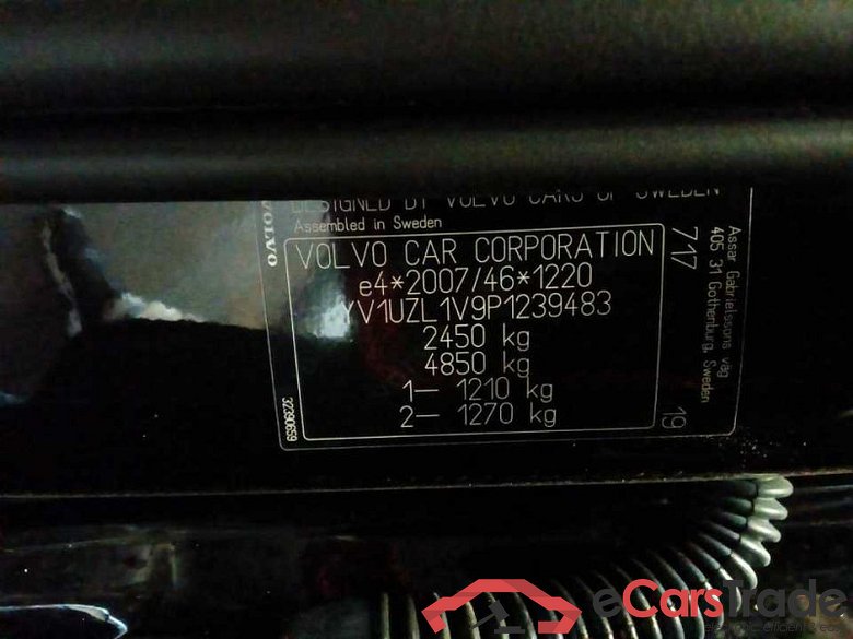 Volvo XC60 (03.2017->) DE - SUV5 B5 (Benzin) AWD EU6d, Ultimate Dark Mild-Hybrid (EURO 6d), (Facelift) #2