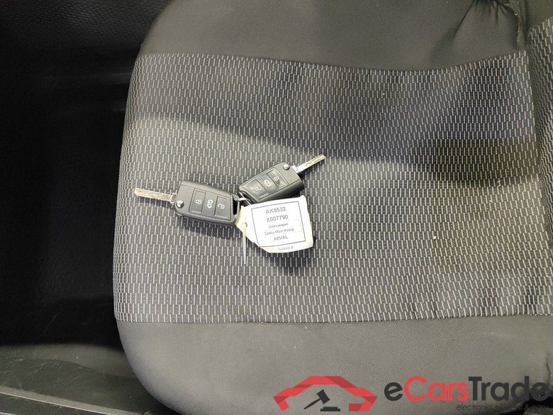 VOLKSWAGEN CADDY MAXI VAN DIESEL - 2021 2.0 TDi 102 5d #4