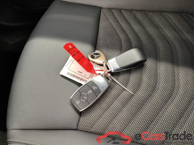 MERCEDES EQA (H293) 66.5 kWh EQA 250+ Business Line 5d #4