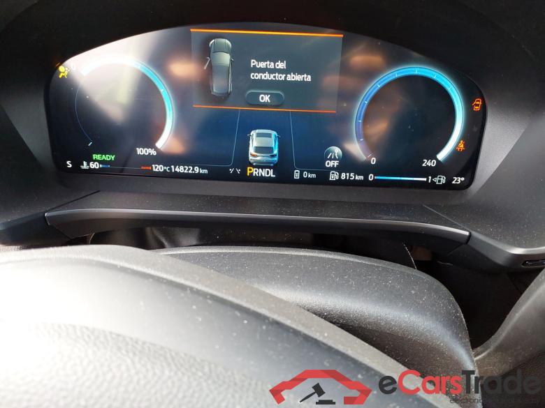 FORD Kuga 2.5 243CV Automático    St Line X (Pano) #4