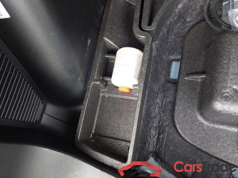 FORD Kuga 2.5 243CV Automático    St Line X (Pano) #6