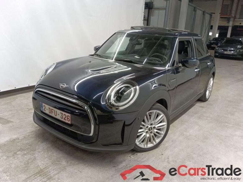 Mini 5 door Cooper (100 kW) 5d #1