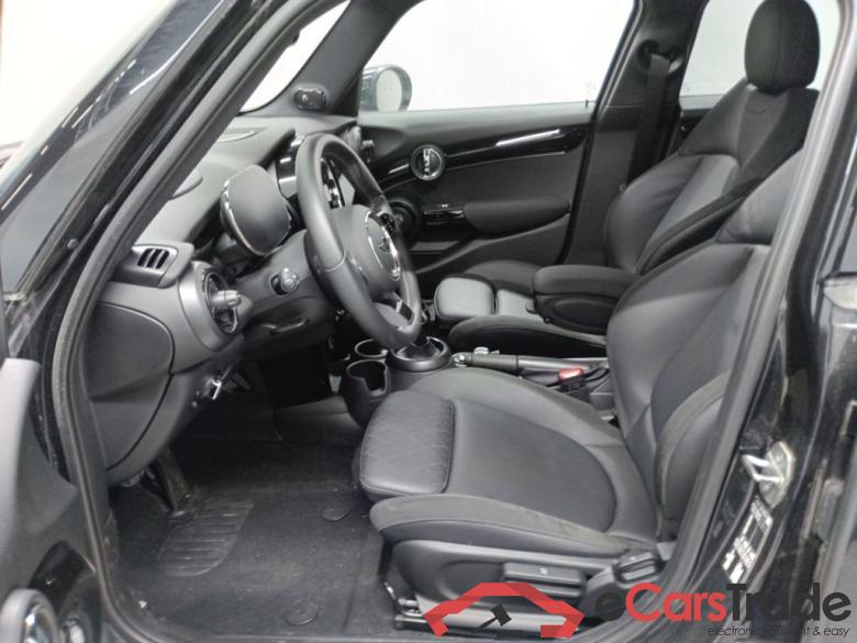 Mini 5 door Cooper (100 kW) 5d #3