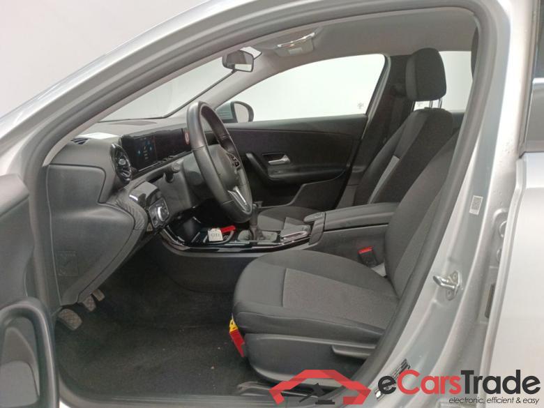 MERCEDES CLASSE A DIESEL (W177) A 180 d 116 Business Solution Essential 5d #3