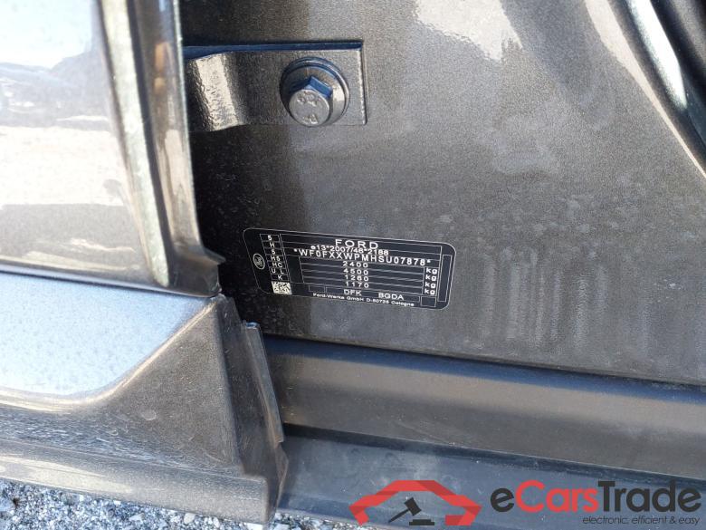 FORD Kuga 2.5 243CV Automático    St Line X (Pano) #5