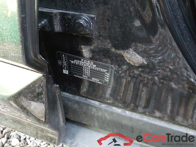 FORD Kuga 2.5 243CV Automático    St Line X (Pano) #5