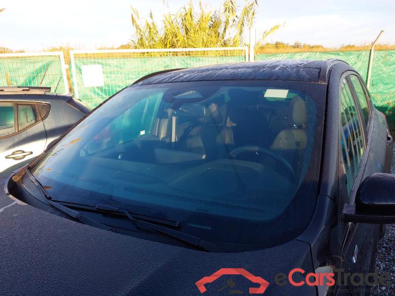 FORD Kuga 2.5 243CV Automático    St Line X (Pano) #6