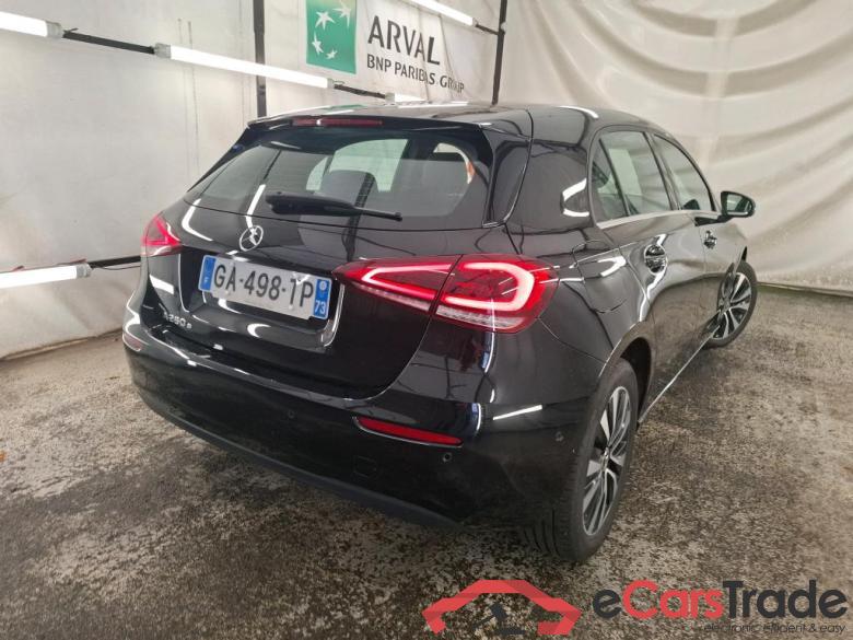 MERCEDES-BENZ Classe A Compact / 2018 / 5P / Berline A 250 e Business Line 8G-DCT #3