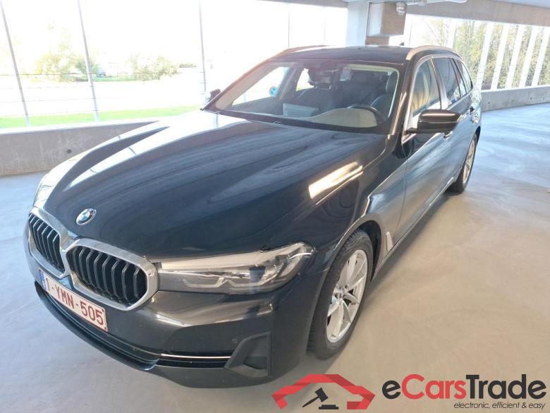 BMW - BMW 5 TOURING 518dA 136PK Business Edition Pack Business With Dakota Heated Seats & Parking Assistant Pack & Towing Hook #1