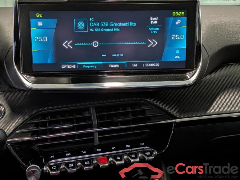 PEUGEOT e-2008 EV All. Pack 50 kWh #5